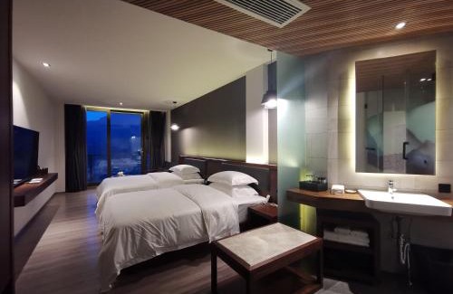 Honghe Casa | Beyond The Cloud
