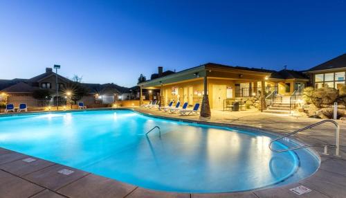Washington Casa | Beyond the Green at Coral Ridge Resort