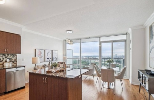 Humber Bay Condominio | Beyond The Sea Views Of the West