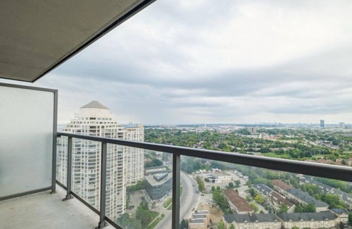 Humber Bay Condominio | Beyond The Sea Views Of the West