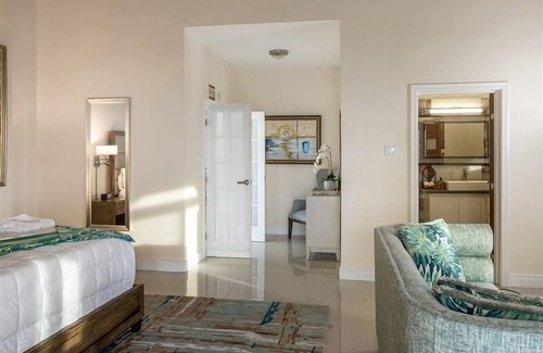 St.Bran's Burg Apartamento | Beyond The Sea Wave - King Ocean View (upper level)