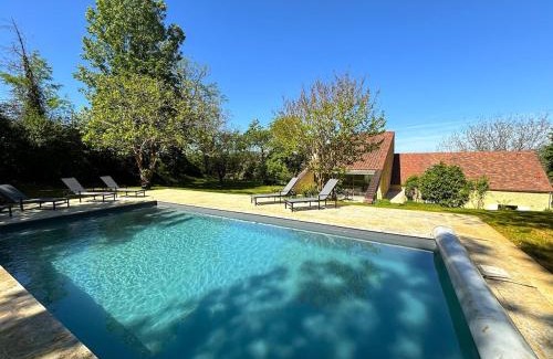 Siorac-en-Perigord Casa | BEYTAN AL COUDER Stylish architect house with AC and private pool, village center, golf course and Dordogne river at easy walk