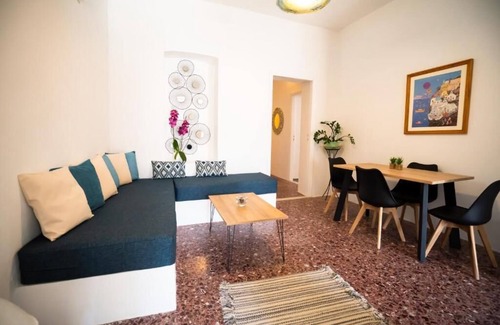 Exo Gonia Casa | BH082 - C - House Santorini