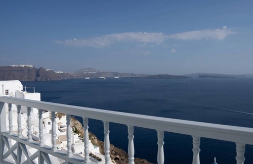 Kamari Apartamento | BH613 - C - Suite Santorini
