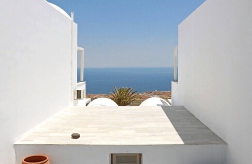 Kamari Apartamento | BH973 - C - Suite Santorini