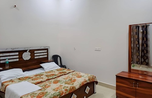 Mathura Hotel | Bhagwat Bhawan