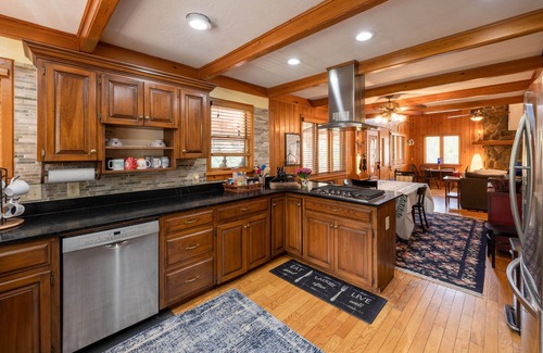 Franklin Casa | Bhakti Manor Creekside Home