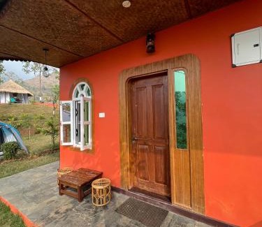 Chitwan District Hotel | Bhiurankot Hill Top Resort
