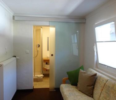 Schonbach Cama Y Desayuno | Bhome Gästehaus b&b/Apartments