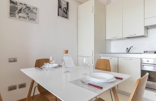 Porta Tenaglia Apartamento | Biancamano 2