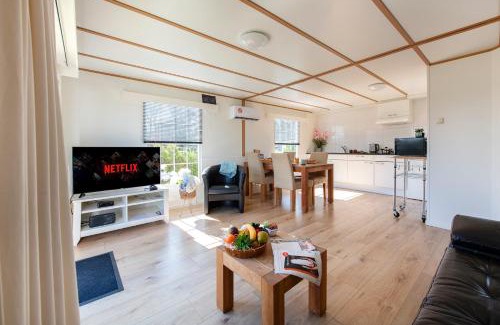 Oisterwijk Chalet De Esquí | Bicycle Storage - Close to Efteling & Safaripark Beekse Bergen & Parking!