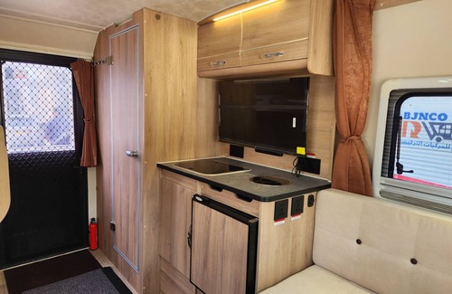 Jalan Bani Buhassan Alquiler De RV | Bidiyah Caravans (BJNCO RVS)