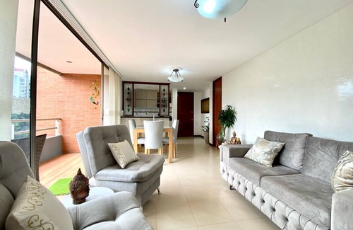 Patio Bonito Apartamento | Bienvenidos a Nuestro Encantador Apartamento!