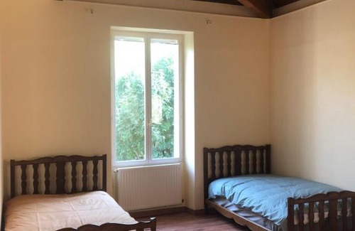 Saint-Quentin-de-Baron Cama Y Desayuno | Bienvenue chez Suzy