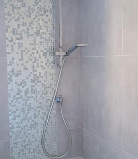 Newhaven Casa | BIENVENUE in NEWHAVEN Luxury superking OR standard OR budget rooms
