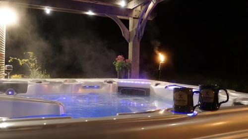 Fluker Cabina | Bienvenue Mon Ami Bed and Breakfast