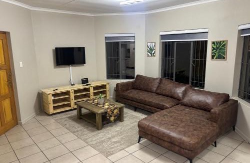 Bloemfontein Apartamento | Bietjie moeg selfsorg