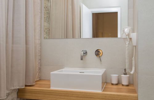 Trogir Hotel | Bifora Heritage Hotel