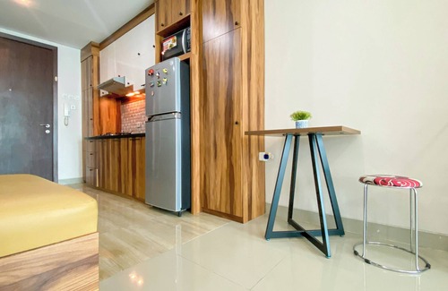 Bangka Apartamento | Big And Comfy Studio At Kemang Village Apartment