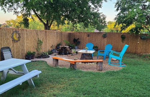 Fort Worth Casa | Big and Cozy Retreat Near Stockyards, 15 minutes from everything Fort Worth!