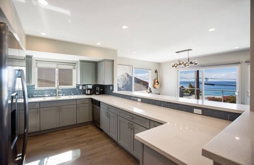Leucadia Apartamento | Espectaculares vistas al mar / puesta de sol! Unidades de lujo LG a pocos pasos de Grandview Beach