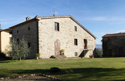 Motina Apartamento | Gran apartamento con jardín y cocina en una casa de campo en la Toscana