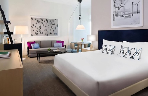 Hell's Kitchen Hotel | Big Apple Getaway! Parking, Pets Allowed! Close to Rockefeller Center!
