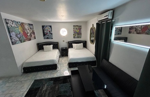 Montego Bay Hotel | Big Apple Hotel