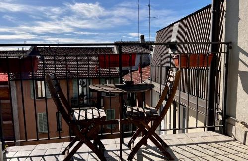 Acquabella Apartamento | BIG Attico Goldoni 2 bagni [Duomo-M4 Lin Airport]