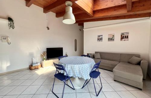 Acquabella Apartamento | BIG Attico Goldoni 2 bagni [Duomo-M4 Lin Airport]