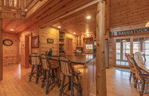Saugatuck Casa | Big Bear Cabin - Cabin Getaway - Private hot tub - Community Pool!