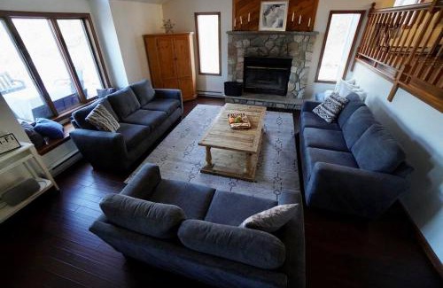 Long Pond Casa | Big Blue Lake House complete with Game Room