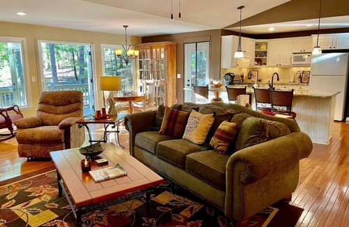 Big Canoe Casa | Big Canoe's most tranquil Golf & Mountain View