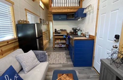 Kingston Cabaña | Tiny Home, Huge Deck Vibes by Lake Texoma