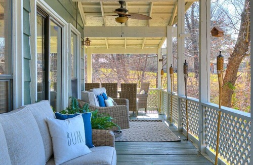 Hoyt Casa | Big Discount for Sandy Waterfront beach Home 3/3 w/ Hot Tub firepit zipline pond