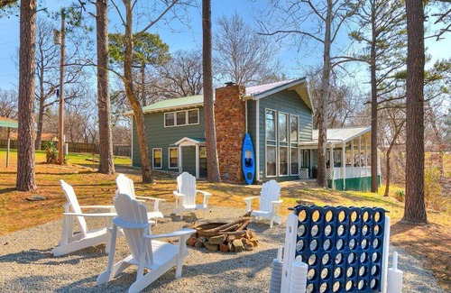 Hoyt Casa | Big Discount for Sandy Waterfront beach Home 3/3 w/ Hot Tub firepit zipline pond
