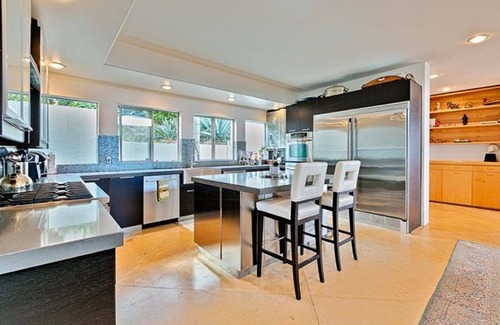 Arch Beach Heights Casa | Techos tipo catedral descuento en Laguna Beach 5 BR 3. Costa Vistas 2600sqft Sleeps8