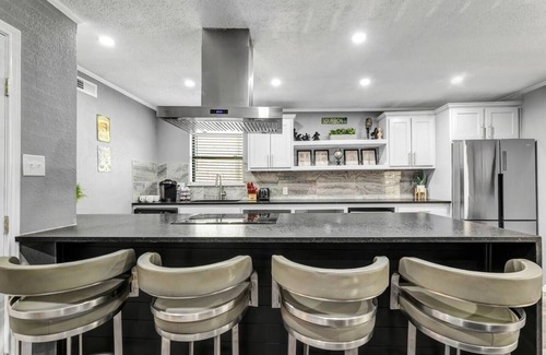 College Station Apartamento | Big Easy: 2 Bedrooms, 2nd floor, Walk to A&M, Comfy King Beds