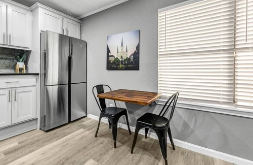 College Station Apartamento | Big Easy: 2 Bedrooms, 2nd floor, Walk to A&M, Comfy King Beds