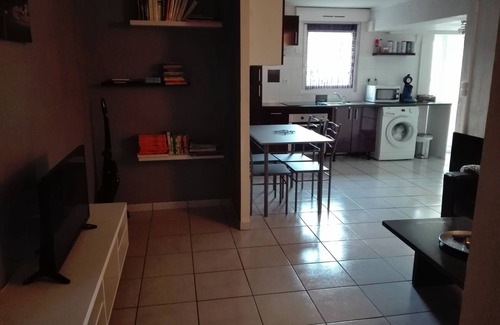 Chateaugay Apartamento | grande F2 Châteaugay entre Clermont-Ferrand, Riom cerca vulcania