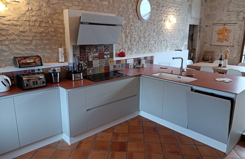 Saint-Dizant-du-Gua Casa | Big family house with swimming pool