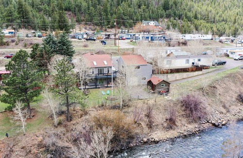 Downieville-Lawson-Dumont Casa | BIG FAMILY/Friends Mountains house/ Hot Tub 24 hrs/Near I-70/River View/RAFTING.