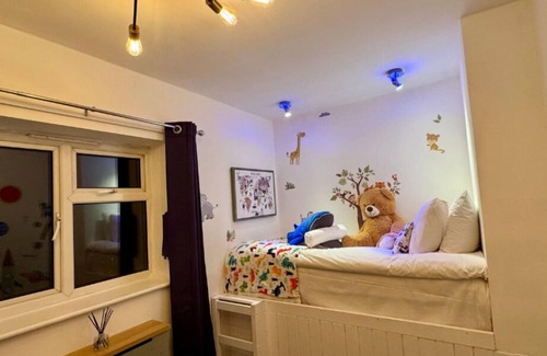 Stonehouse Casa | Big groups 20+, XL HotTub, Cinema, Arcade, Games
