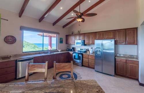 Potrero Casa | Big Hillside Villa in Potrero With Pool and Panoramic Ocean Views