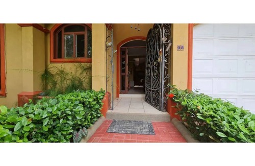 Bejuco Casa | Big & Homely 3 BDR house, Private Pool, Tennis- near the beach