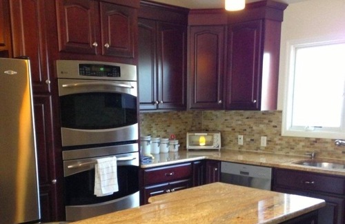 Teaneck Casa | Big house and beautiful huge yard, close to NYC