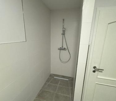 Bad Oeynhausen Apartamento | Big House I 15 Beds I 8 Sleeping Room I Parking