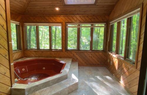 East Stroudsburg Casa | Big House On The Hill