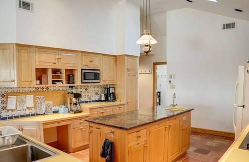 Warfordsburg Casa | Big House with Pickle Ball Court under a Wedding Pavilion