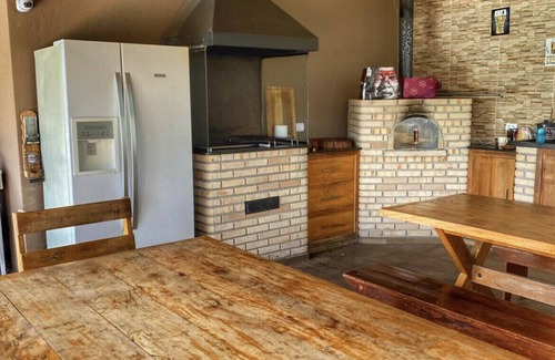 Laranja Azeda Casa | Gran casa con piscina en Atibaia